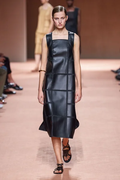 Look 53